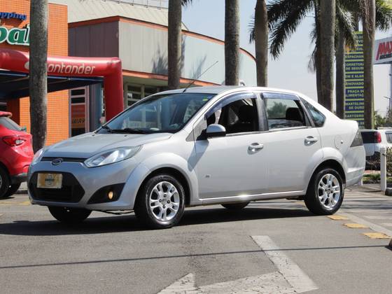 FORD FIESTA 1.6 ROCAM SEDAN 8V FLEX 4P MANUAL FORD FIESTA 1.6 ROCAM SEDAN 8V FLEX 4P MANUAL